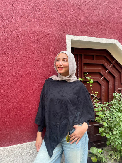 Summery top in black